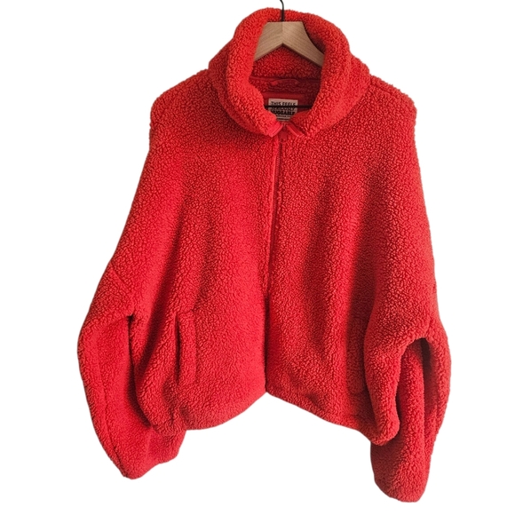 American Eagle Red Bear Hug Full Zip Sherpa Jacket Size L/XL - Picture 1 of 10